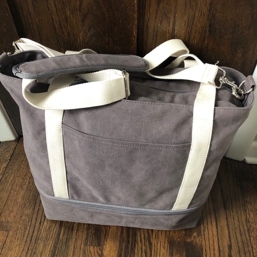 NWOT! Lo & Sons Catalina Deluxe Tote Thistle